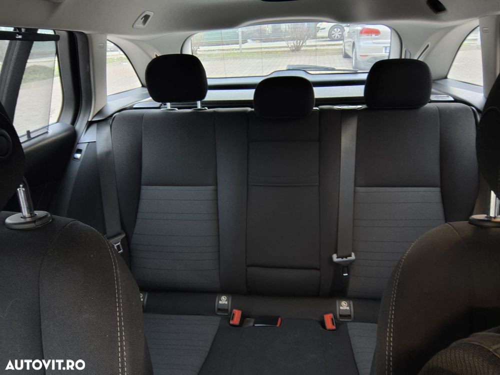 Mercedes-Benz C 200 (BlueTEC) d - 4