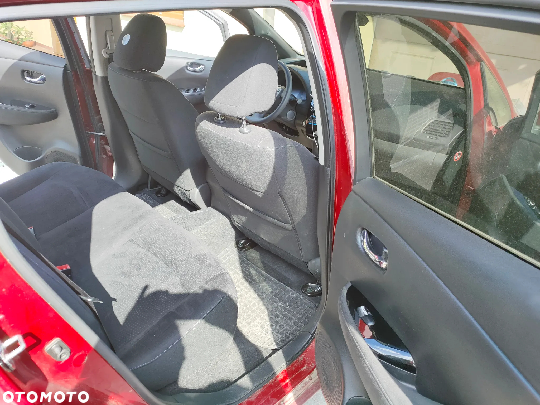 Nissan Leaf 30kWh Acenta - 11