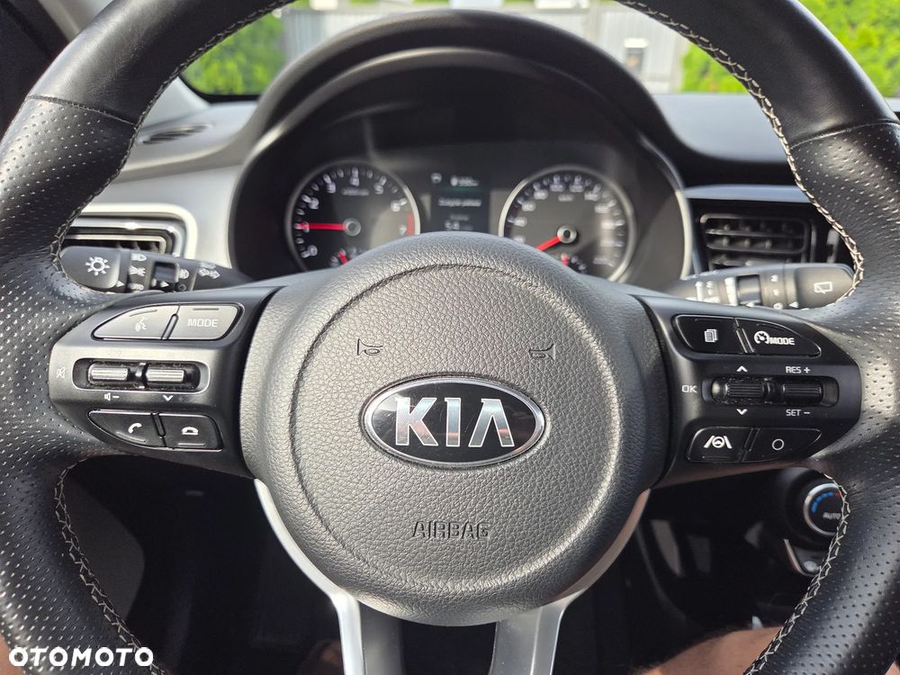 Kia Stonic 1.0 T-GDI MHEV L Business Line DCT - 14