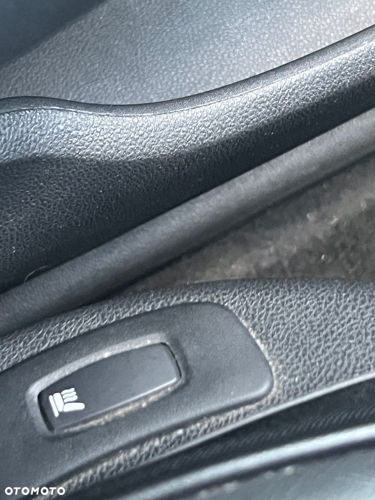 Renault Captur 1.2 Energy TCe Initiale Paris EDC - 33