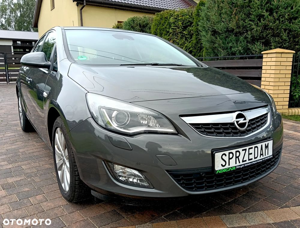 Opel Astra 1.4 T Cosmo - 2