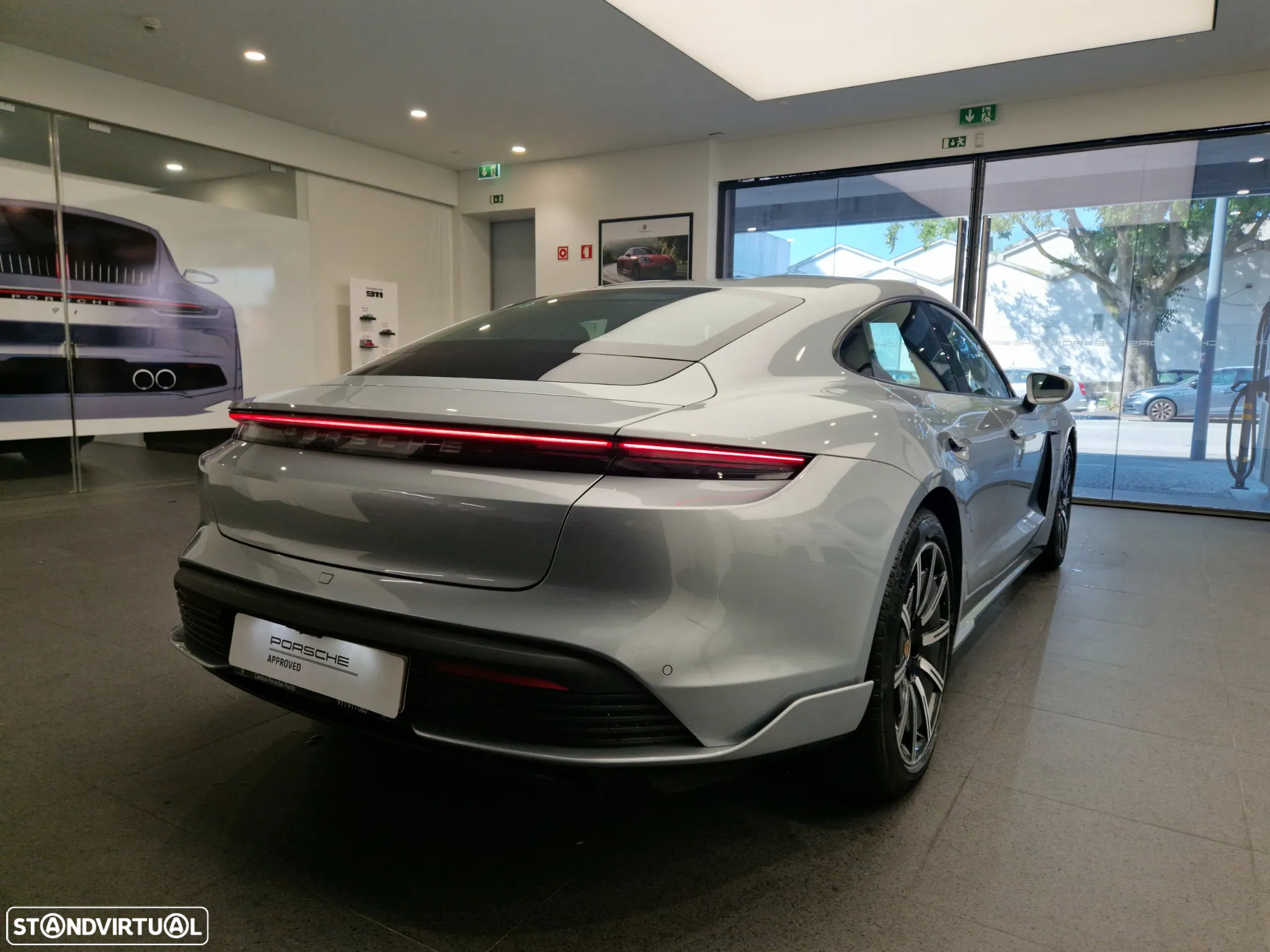 Porsche Taycan Standard - 6