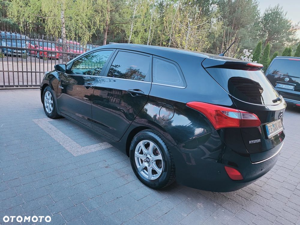 Hyundai i30 blue Kombi 1.6 GDi Style - 33