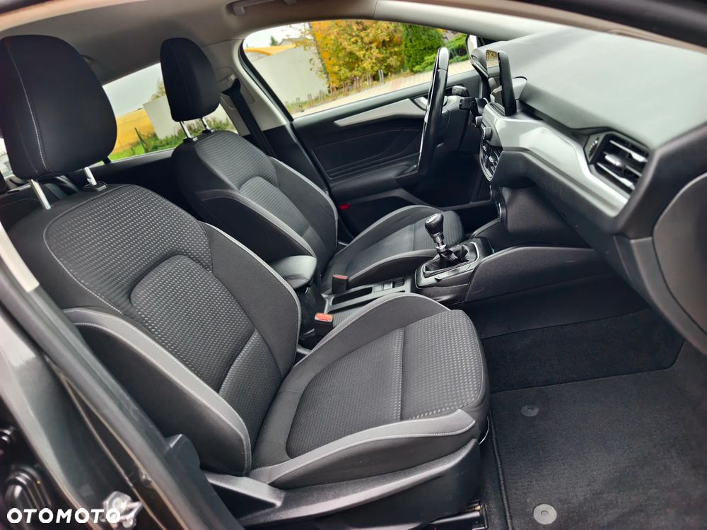 Ford Focus 1.5 EcoBoost STart-Stopp-System TITANIUM - 21