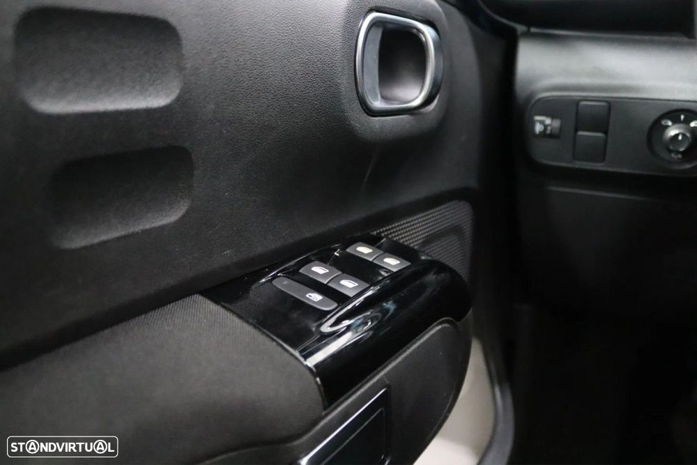 Citroën C3 1.2 PureTech Shine - 11