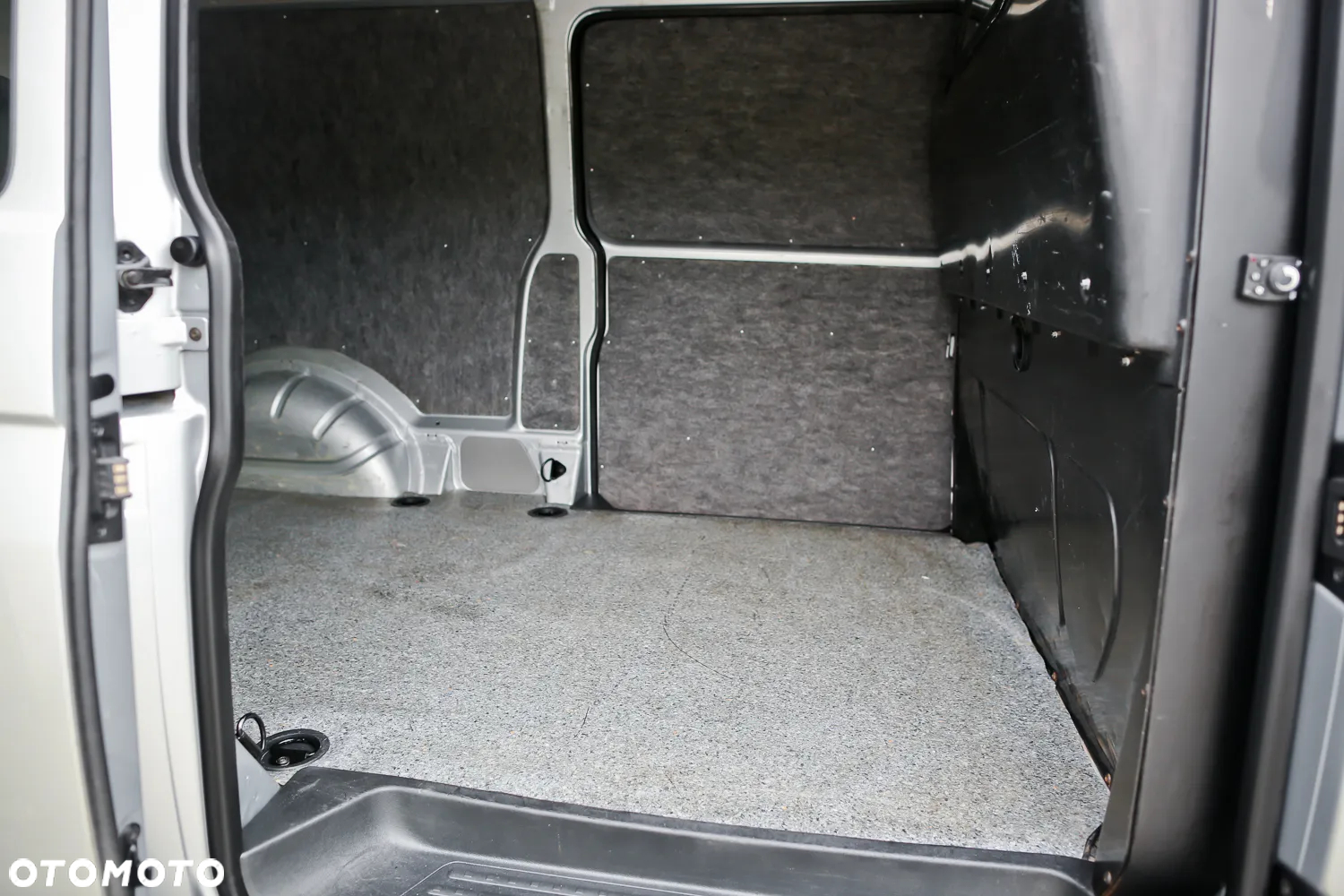 Volkswagen Transporter T5 lift long L2H1 - 14