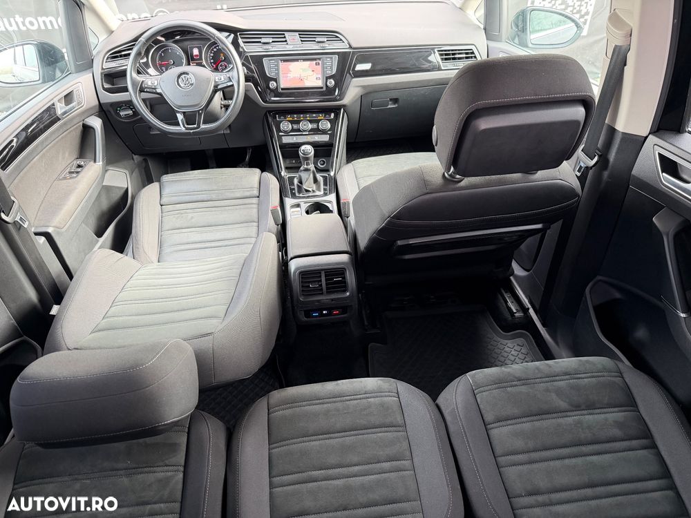 Volkswagen Touran 2.0 TDI Highline - 9