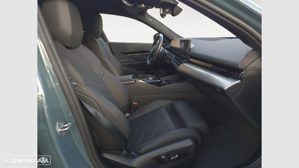 BMW 530 e Pack Desportivo M - 2