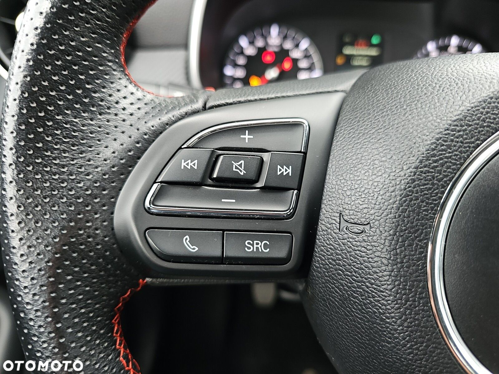 MG ZS - 15