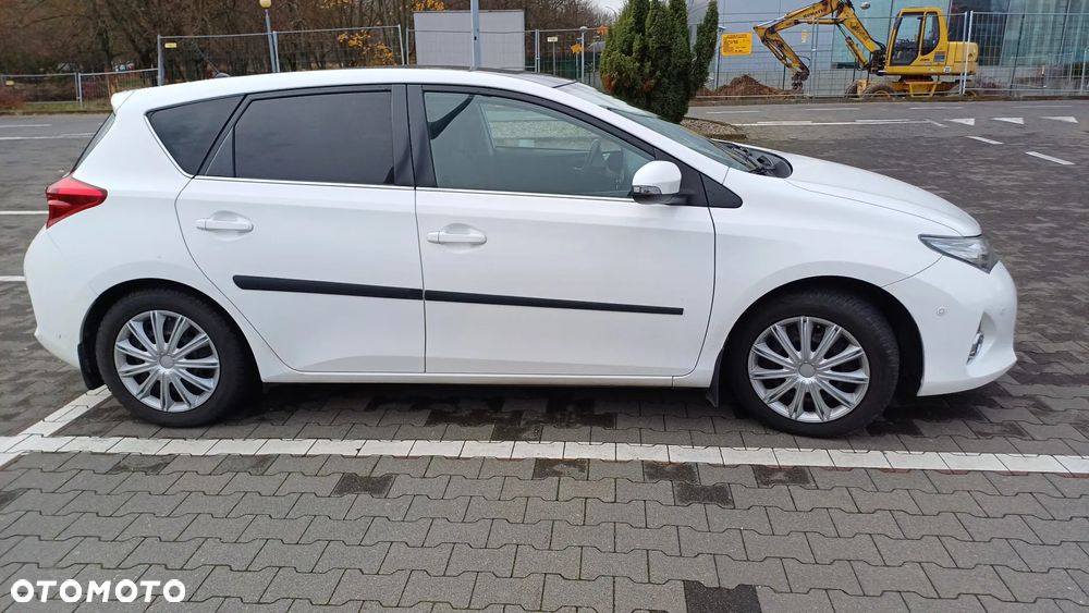 Toyota Auris 1.33 VVT-i Premium - 4