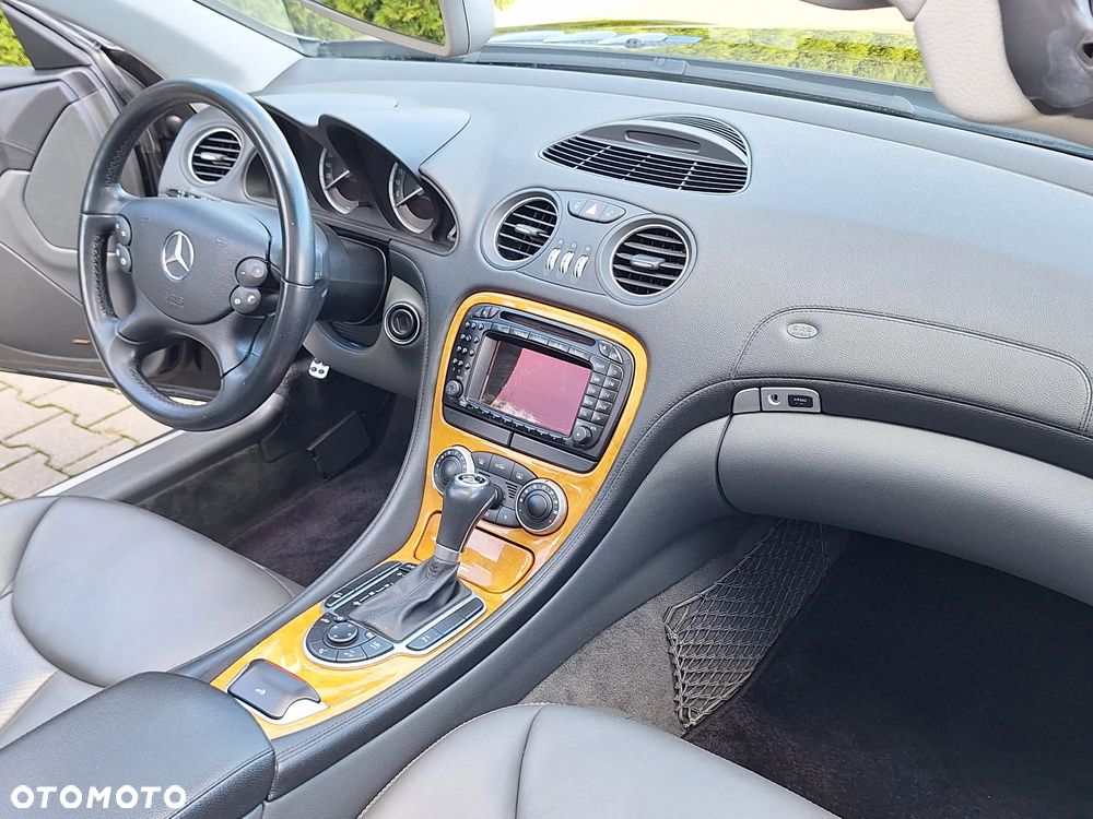 Mercedes-Benz SL 500 7G-TRONIC - 31