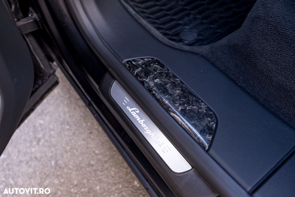 Lamborghini URUS - 30