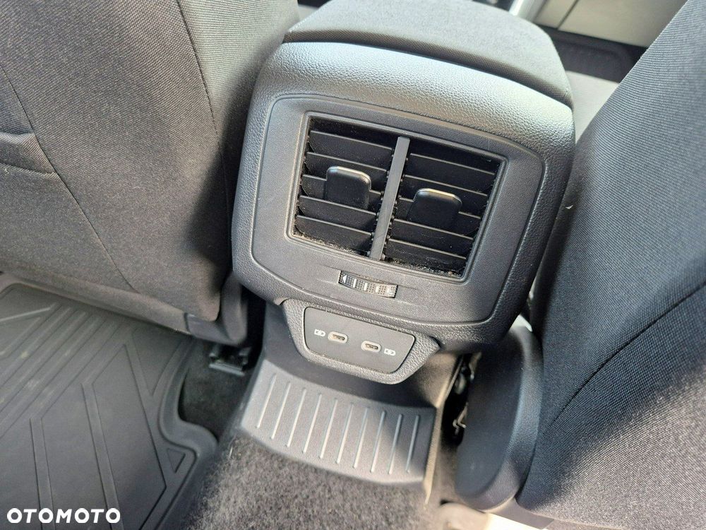 Volkswagen T-Roc 1.5 TSI Life DSG - 31