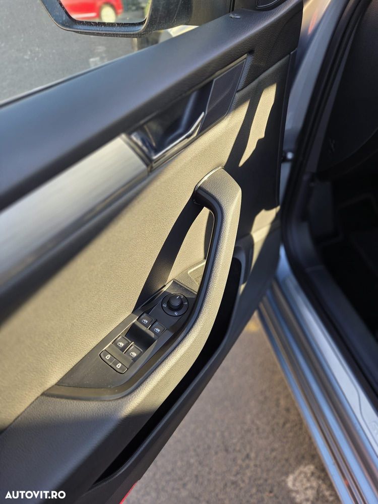 Skoda Superb 2.0 TDI DSG Ambition - 11