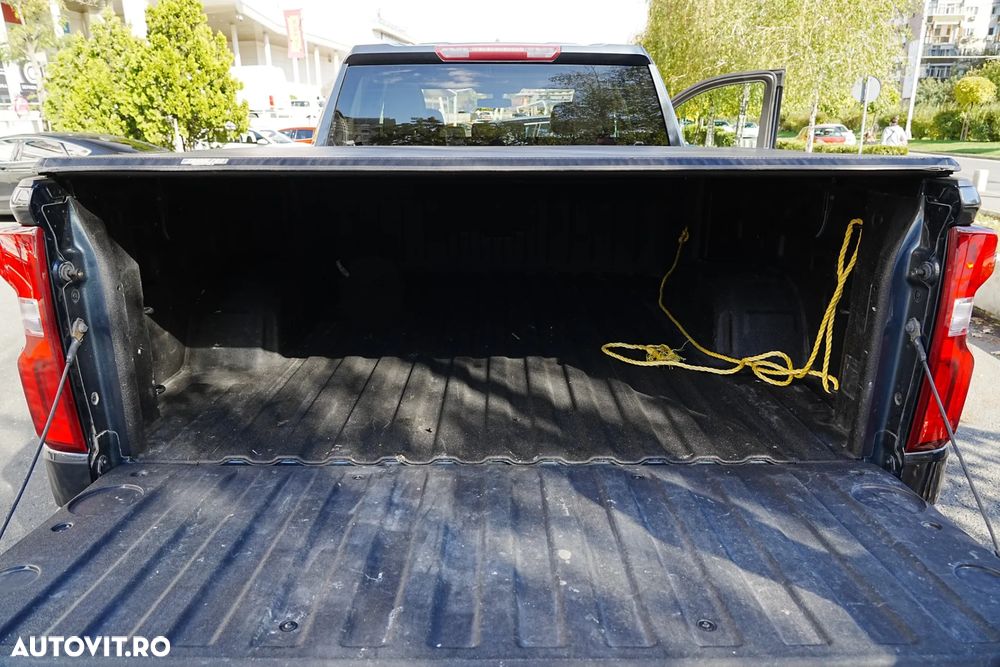 Chevrolet Silverado - 22
