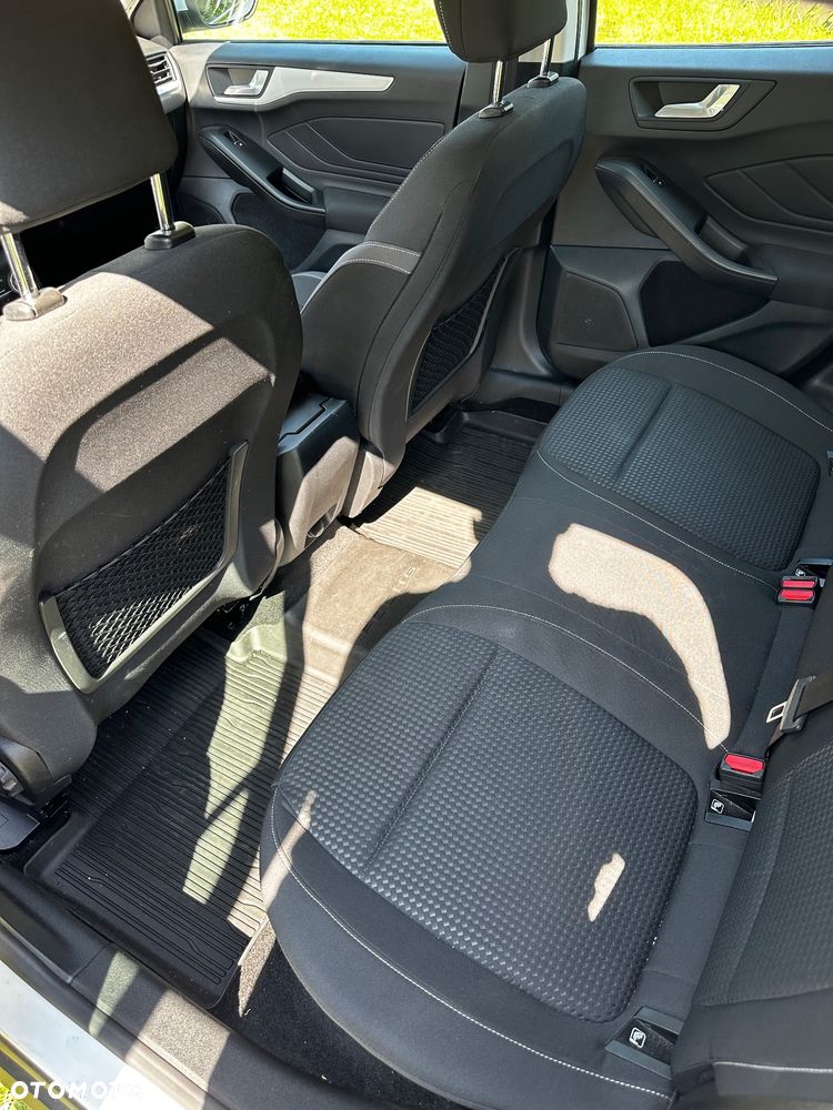 Ford Focus 1.5 EcoBoost Titanium - 9
