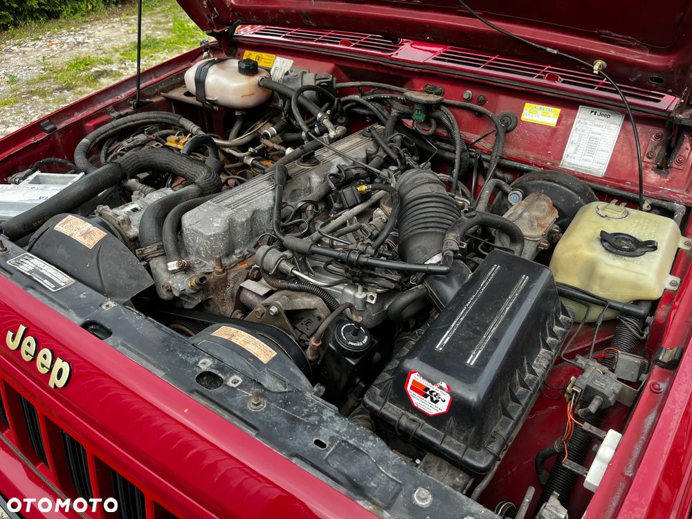 Jeep Cherokee 4.0 Limited - 23