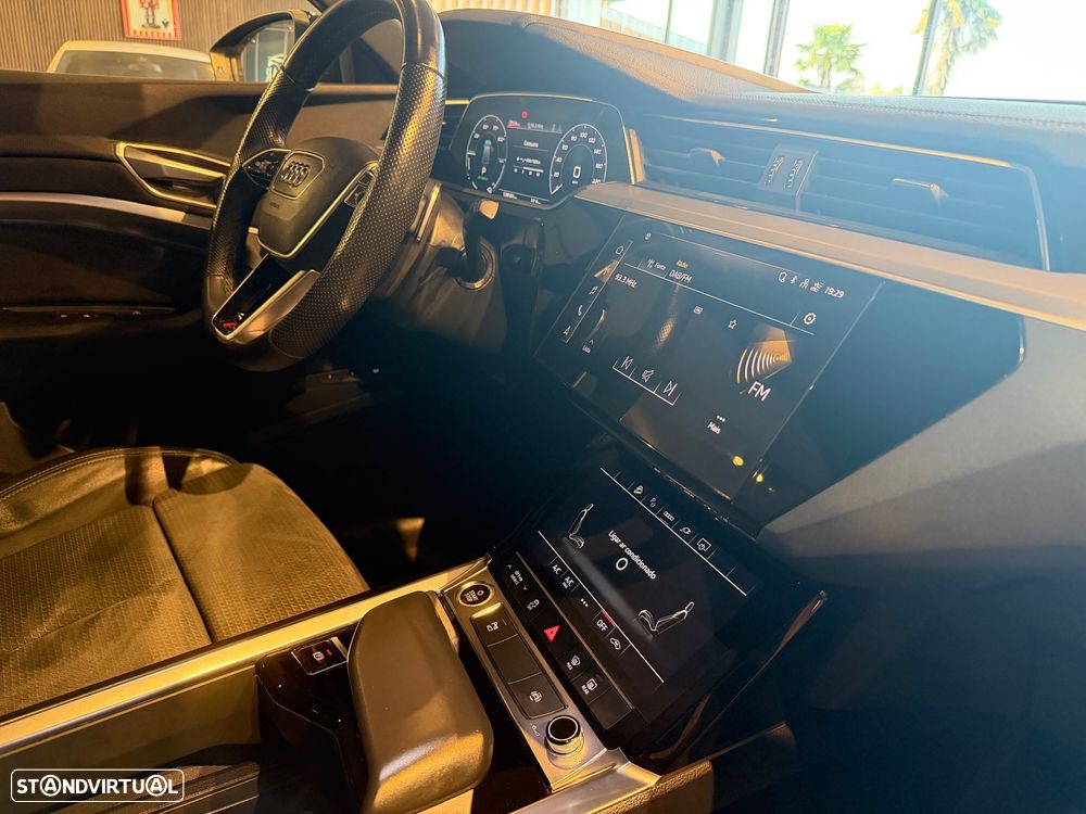 Audi e-tron Sportback 55 quattro S line - 42