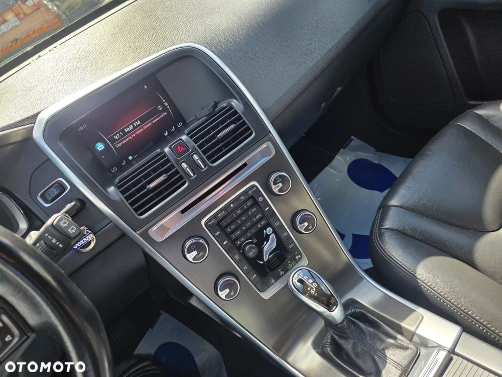 Volvo XC 60 D4 Geartronic Kinetic - 17