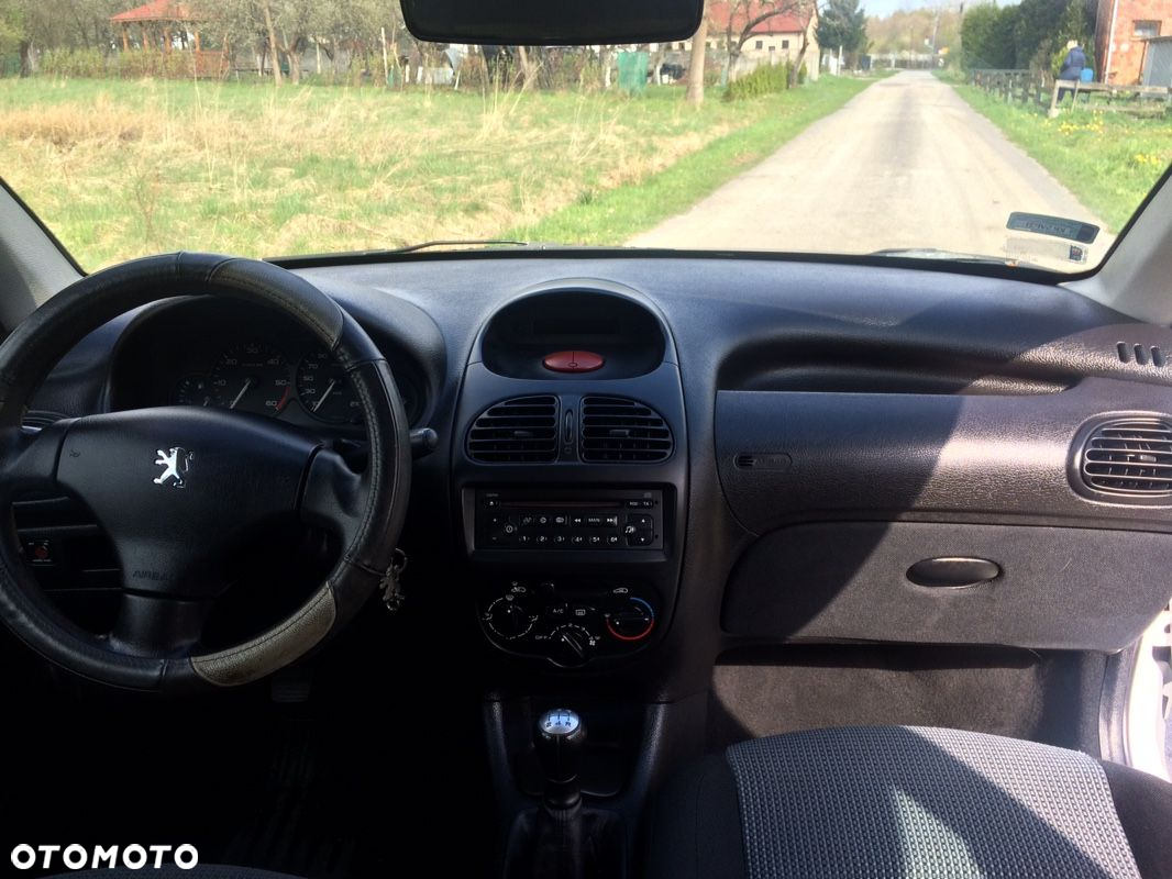 Peugeot 206 - 11