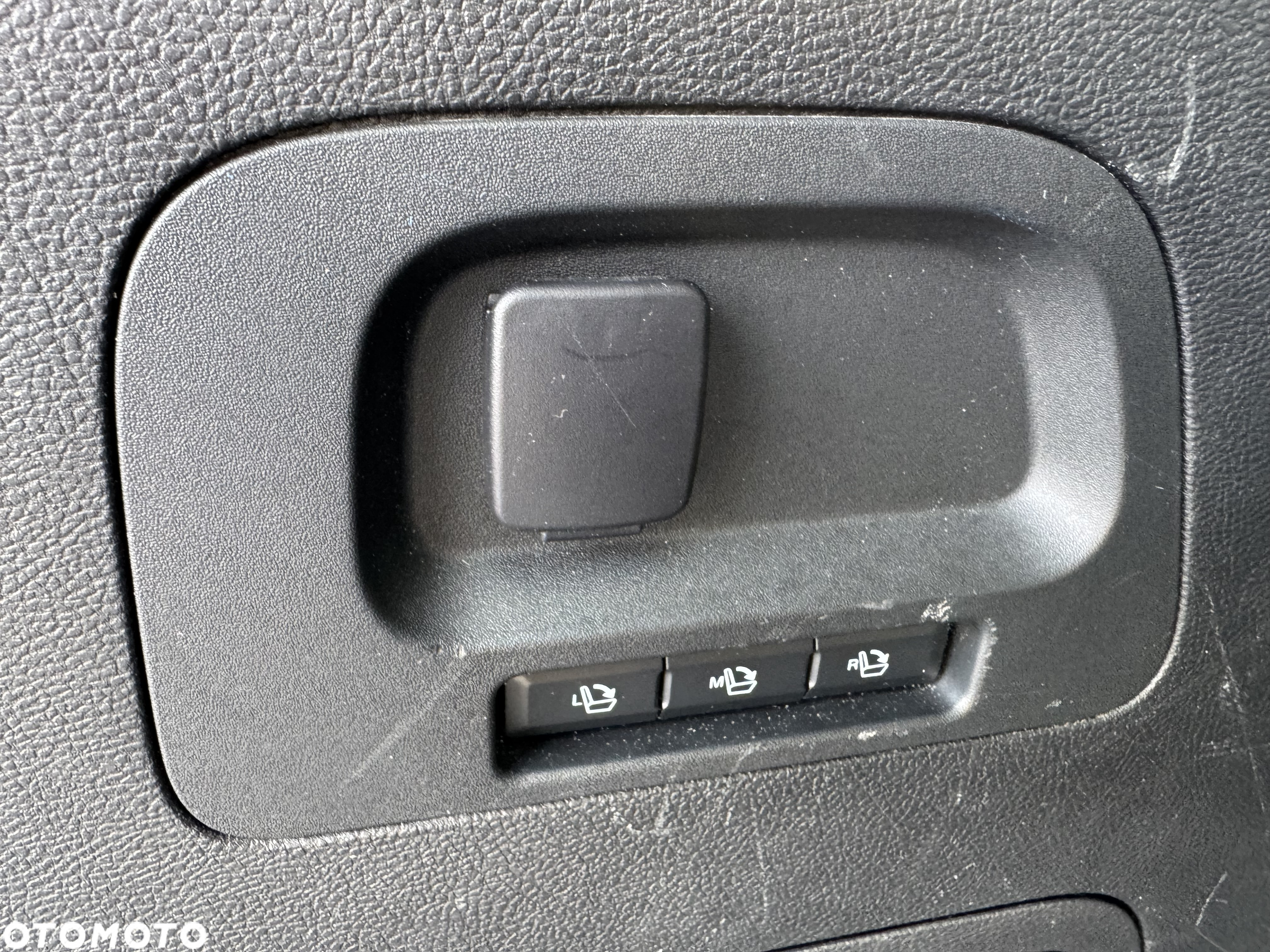 Ford S-Max - 21