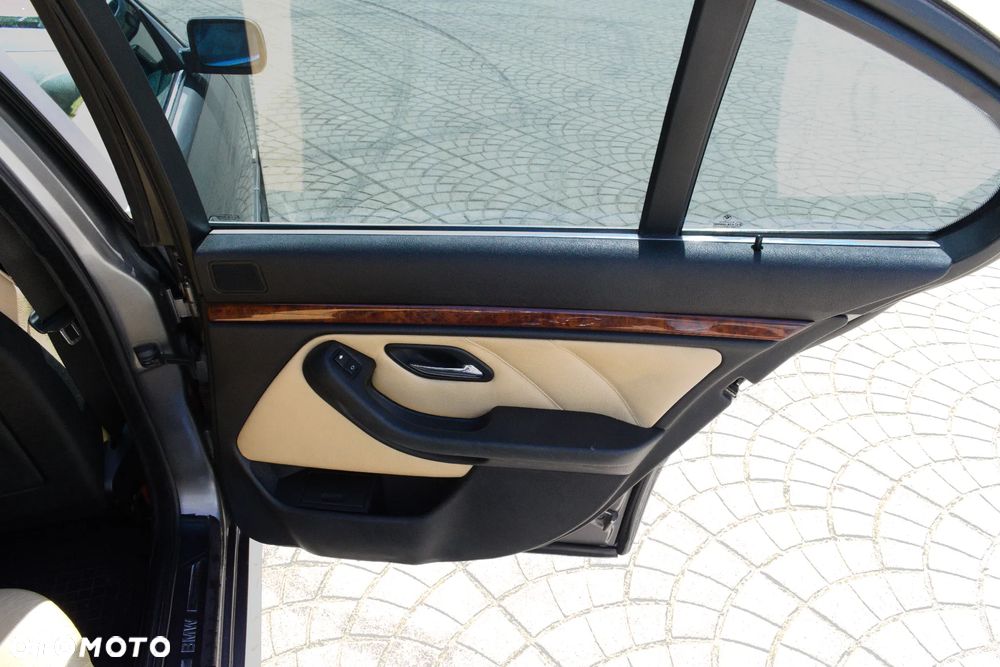 BMW Seria 5 - 40