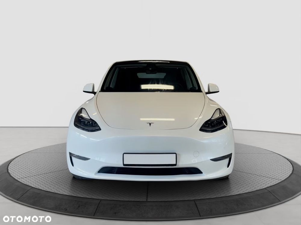 Tesla Model Y Long Range AWD - 13
