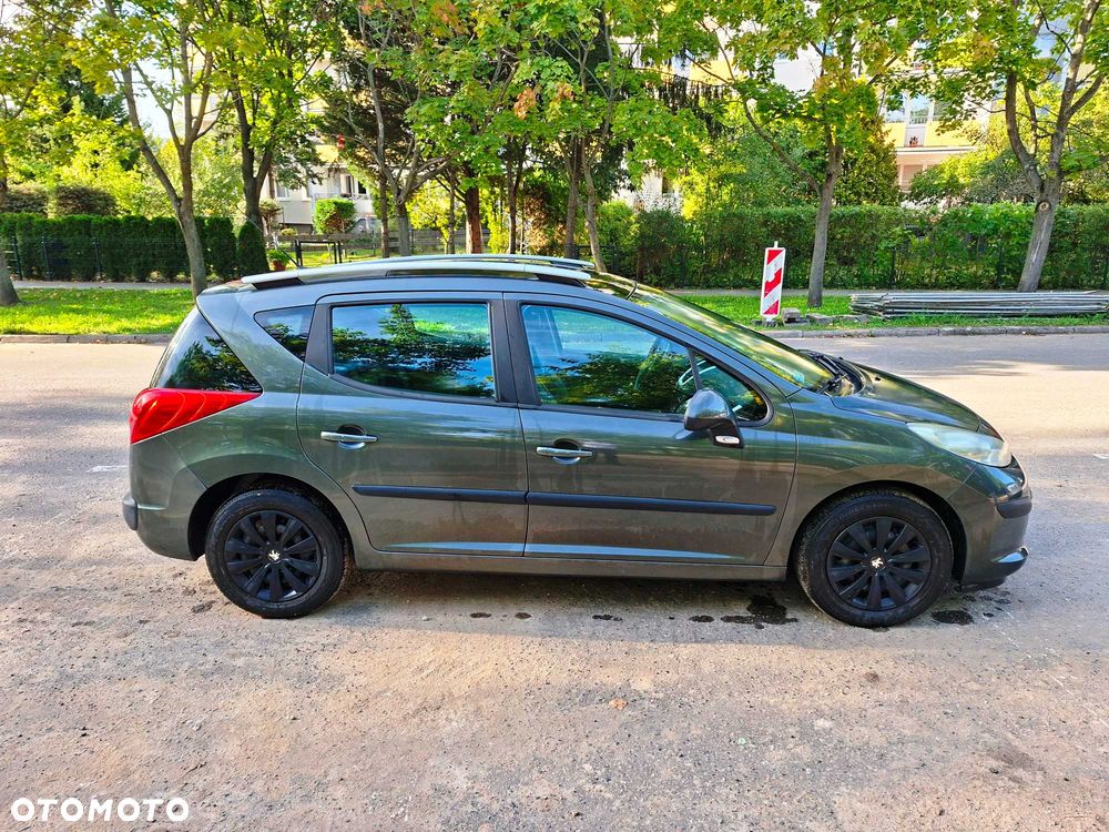 Peugeot 207 - 3