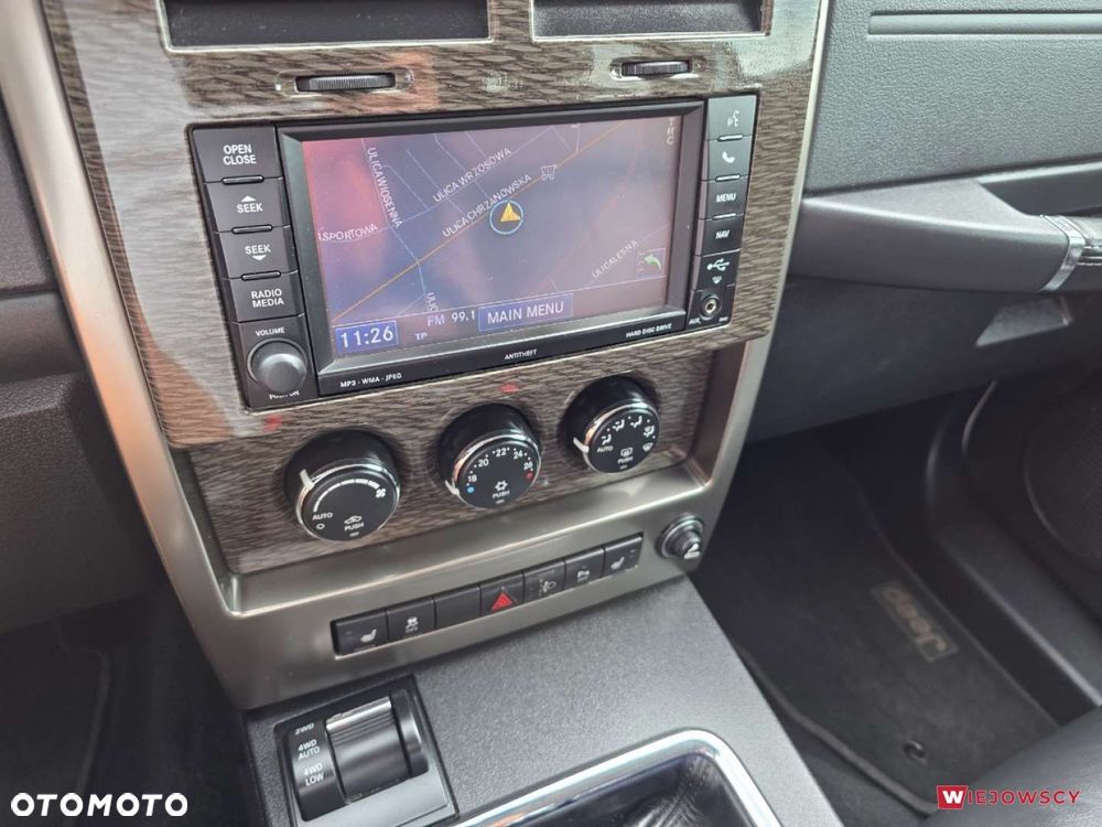 Jeep Cherokee - 23