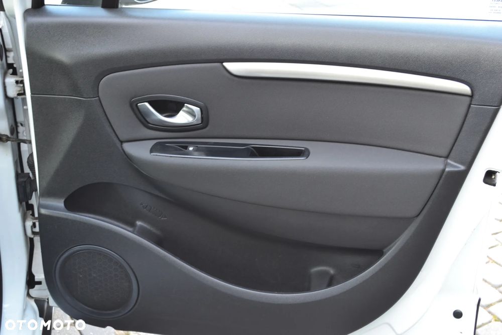 Renault Scenic Energy TCe 115 S&S Xmod Bose Edition - 31