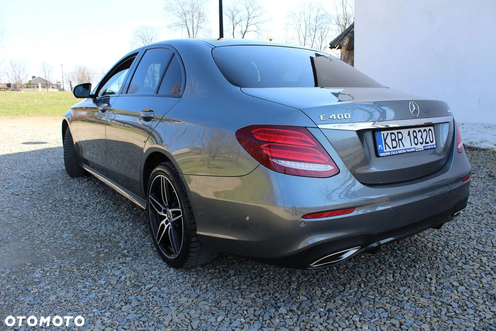 Mercedes-Benz Klasa E 400 4Matic 9G-TRONIC Exclusive - 5