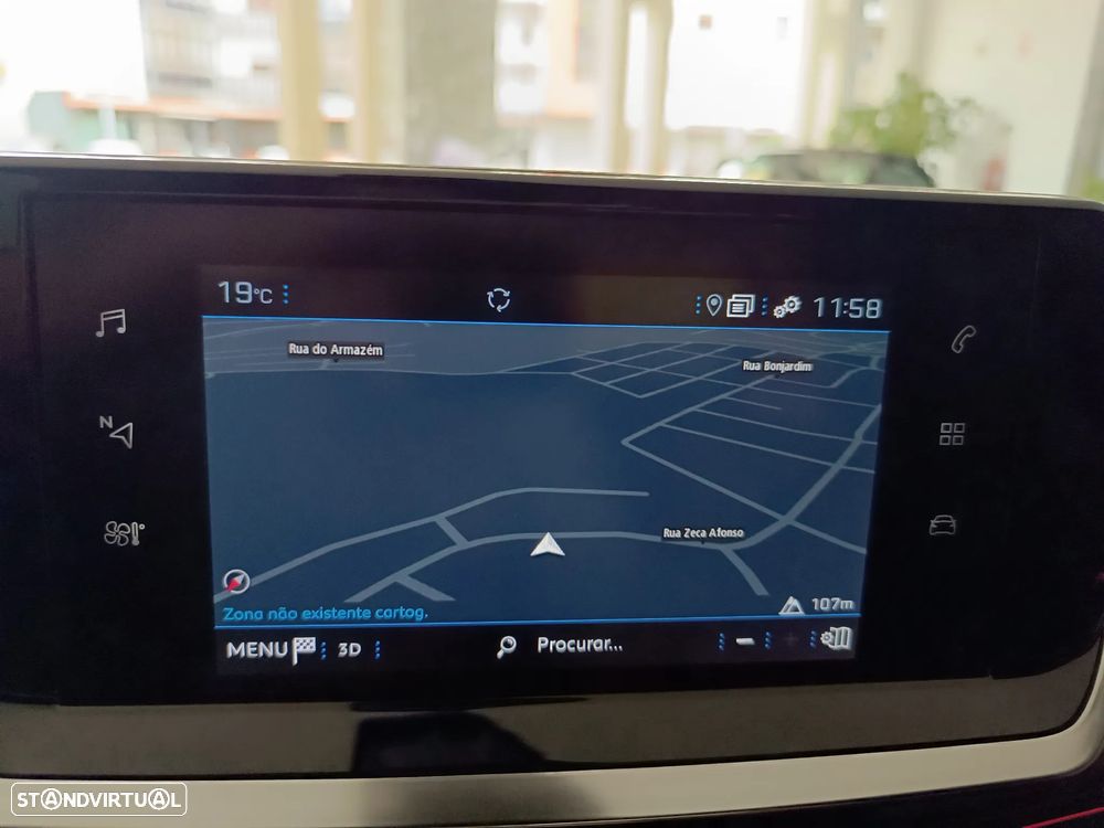 Peugeot 2008 PureTech 130 EAT8 GT - 38