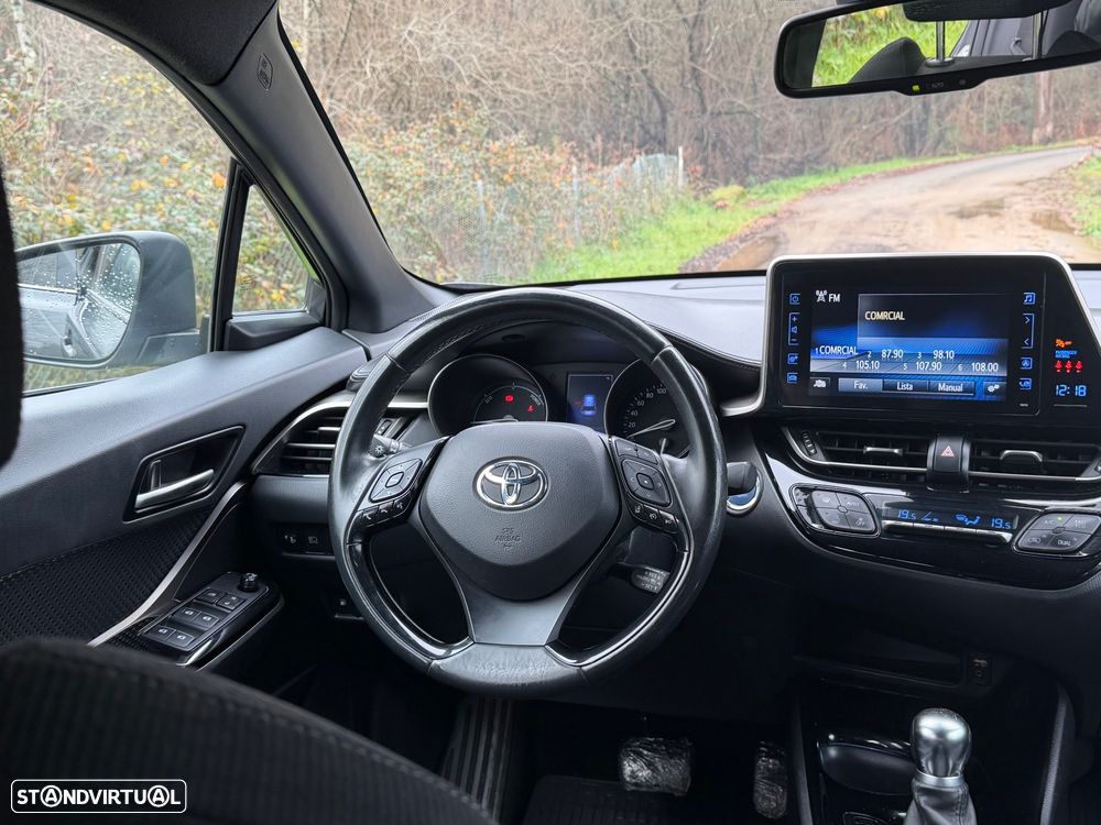 Toyota C-HR 1.8 Hybrid Square Collection - 38