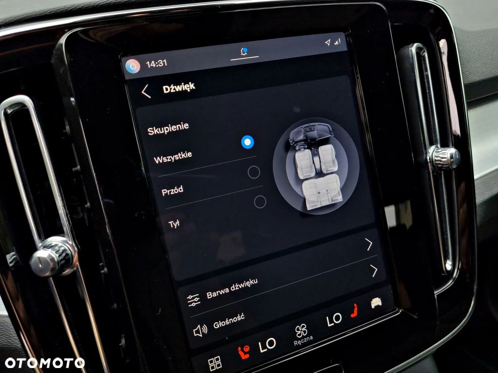 Volvo XC 40 B3 B DKG Ultra Black Edition - 23