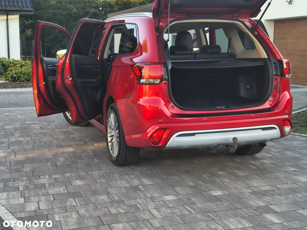 Mitsubishi Outlander - 16