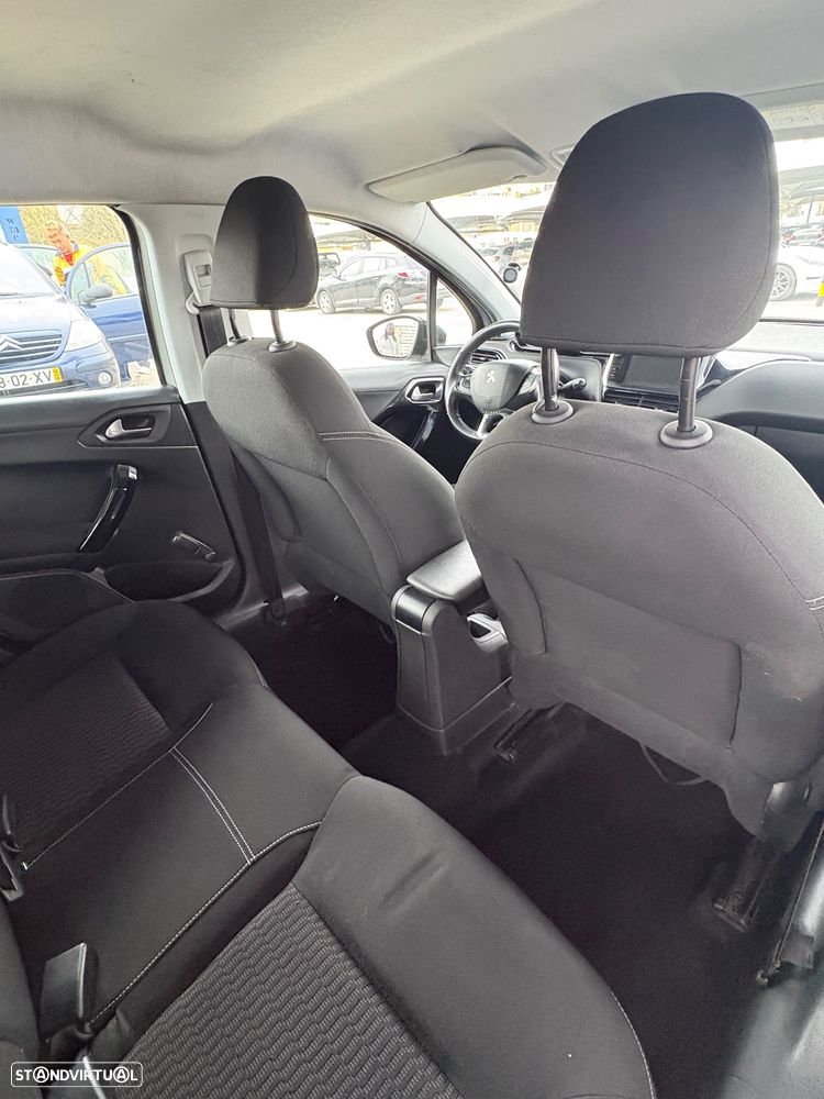 Peugeot 208 1.6 BlueHDi Allure - 5