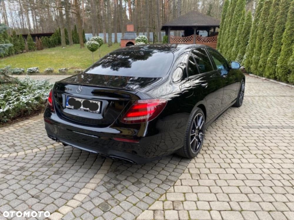 Mercedes-Benz Klasa E 300 9G-TRONIC AMG Line - 10