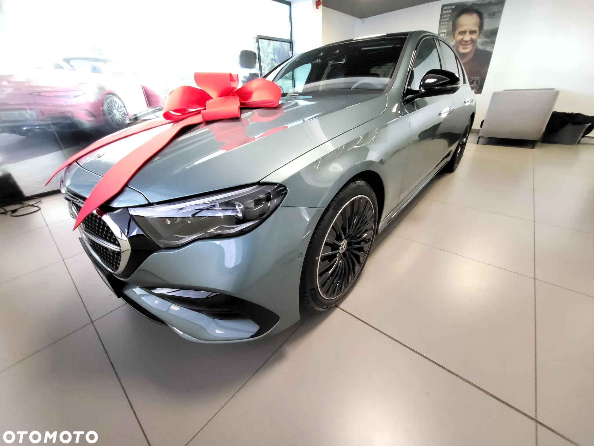 Mercedes-Benz Klasa E 200 4-Matic AMG - 4