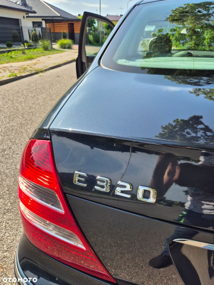 Mercedes-Benz Klasa E 320 Elegance - 8