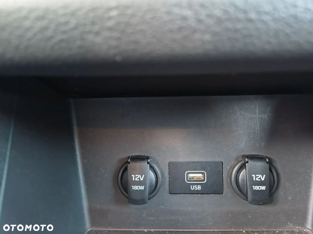 Hyundai i30 1.5 DPI Classic + - 20