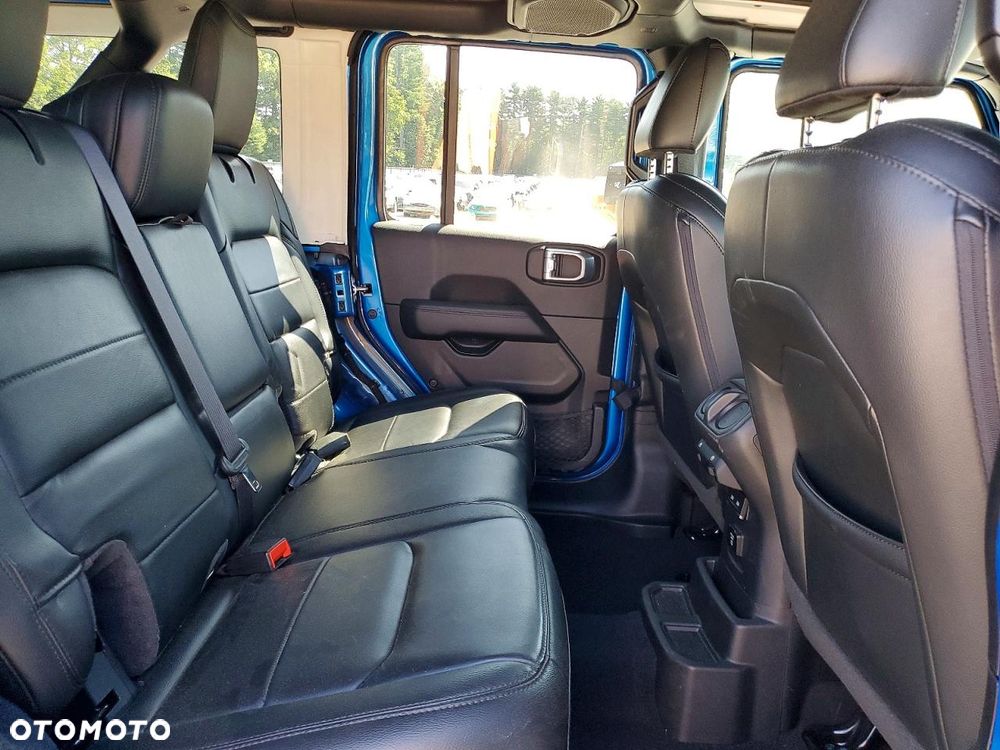 Jeep Wrangler - 9