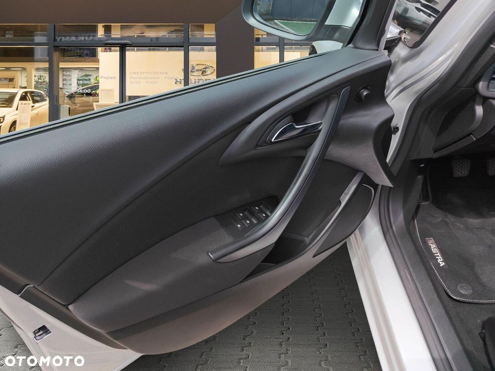 Opel Astra - 11