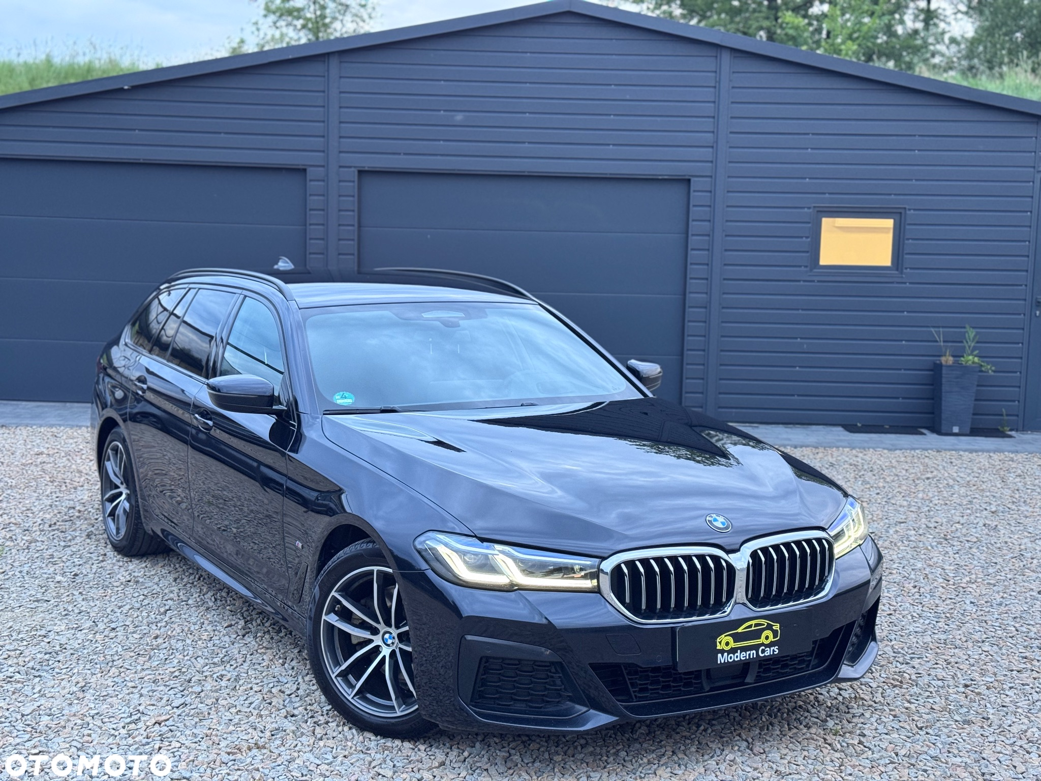 BMW Seria 5 520d xDrive Touring M Sport Edition - 2