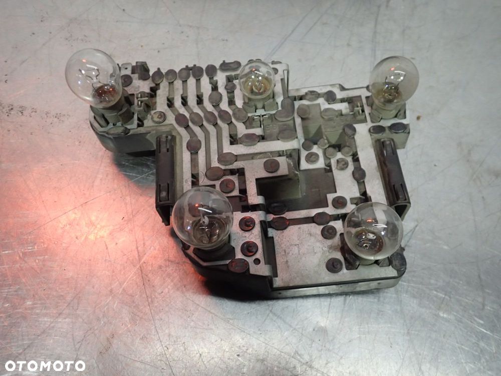 LAMPA LEWA TYLNA VOLKSWAGEN GOLF II LIFT  191945257   191945111A - 7