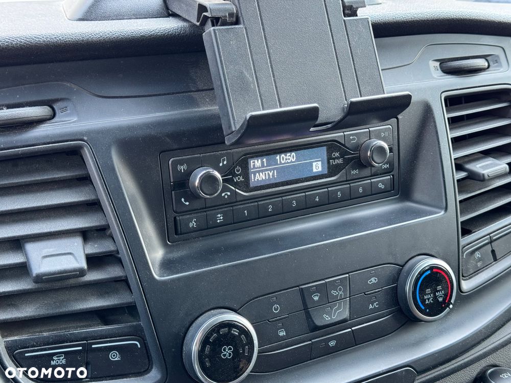 Ford Transit - 25