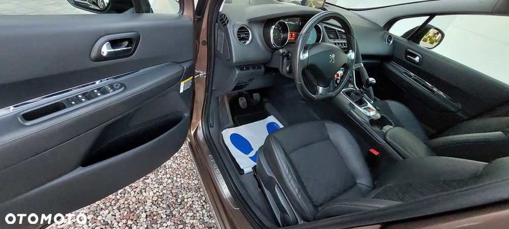 Peugeot 3008 PureTech 130 Stop & Start GPF Allure Business-Paket - 17