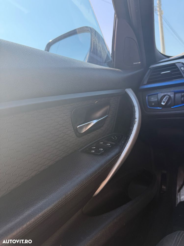 BMW Seria 3 320d - 3