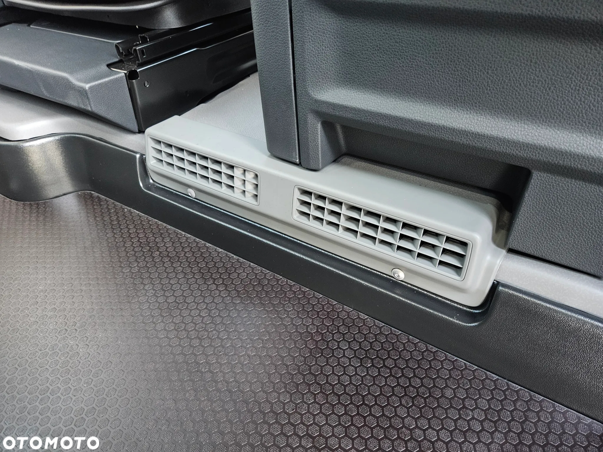 Volkswagen Crafter - 26