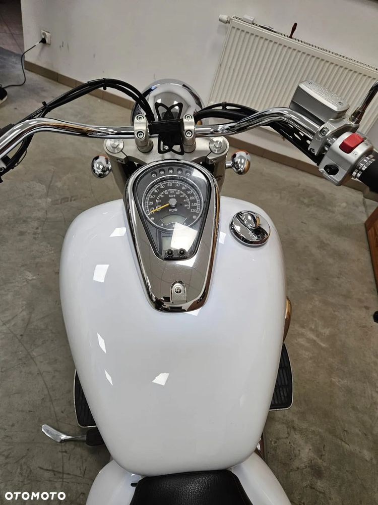 Suzuki VL 800 Volusia - Boulevard C50 - 22