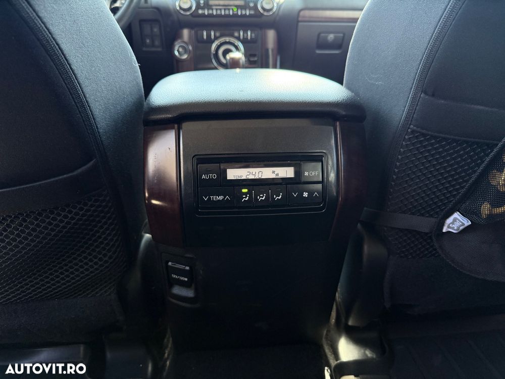 Toyota Land Cruiser 2.8l Turbo D-4D AVS Aut. Luxury - 14